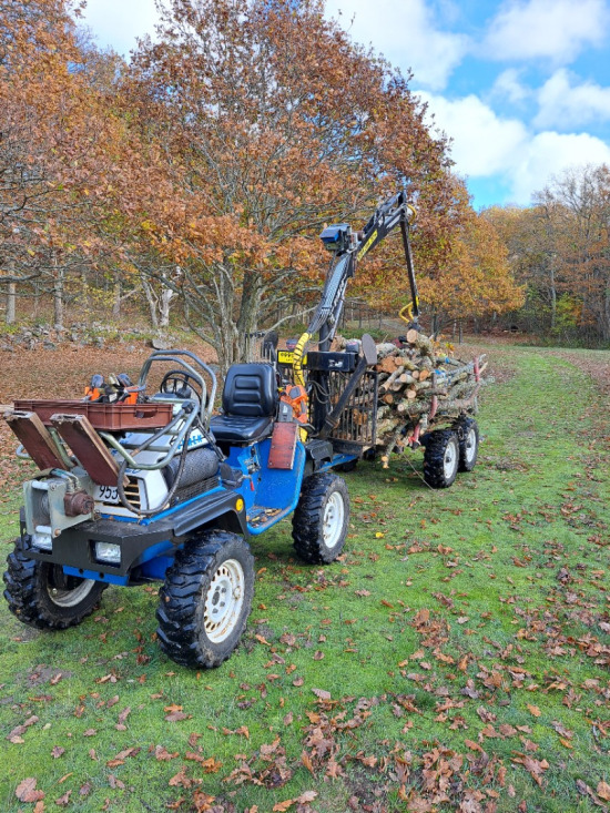 Vimek 620 minimaster lastad med ved